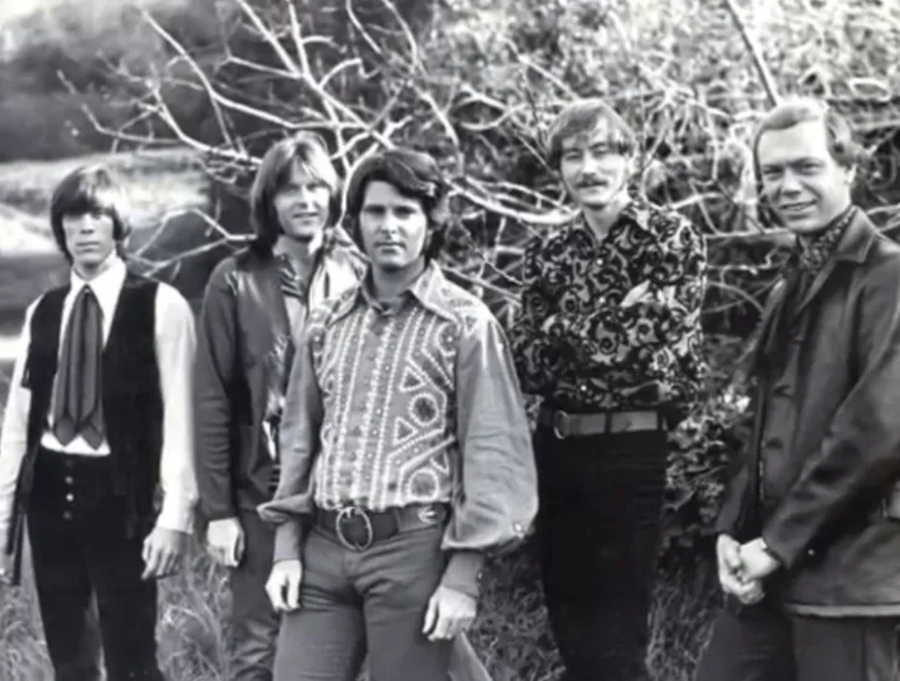 Rick Nelson & the Stone Canyon Band (Allen Kemp, Randy Meisner, Rick Nelson, Pat Shanahan, Tom Brumley)